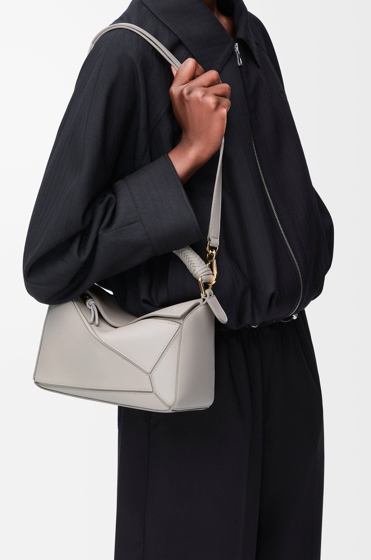 LOEWE Bolso Puzzle pequeño en piel de ternera Gris Valva