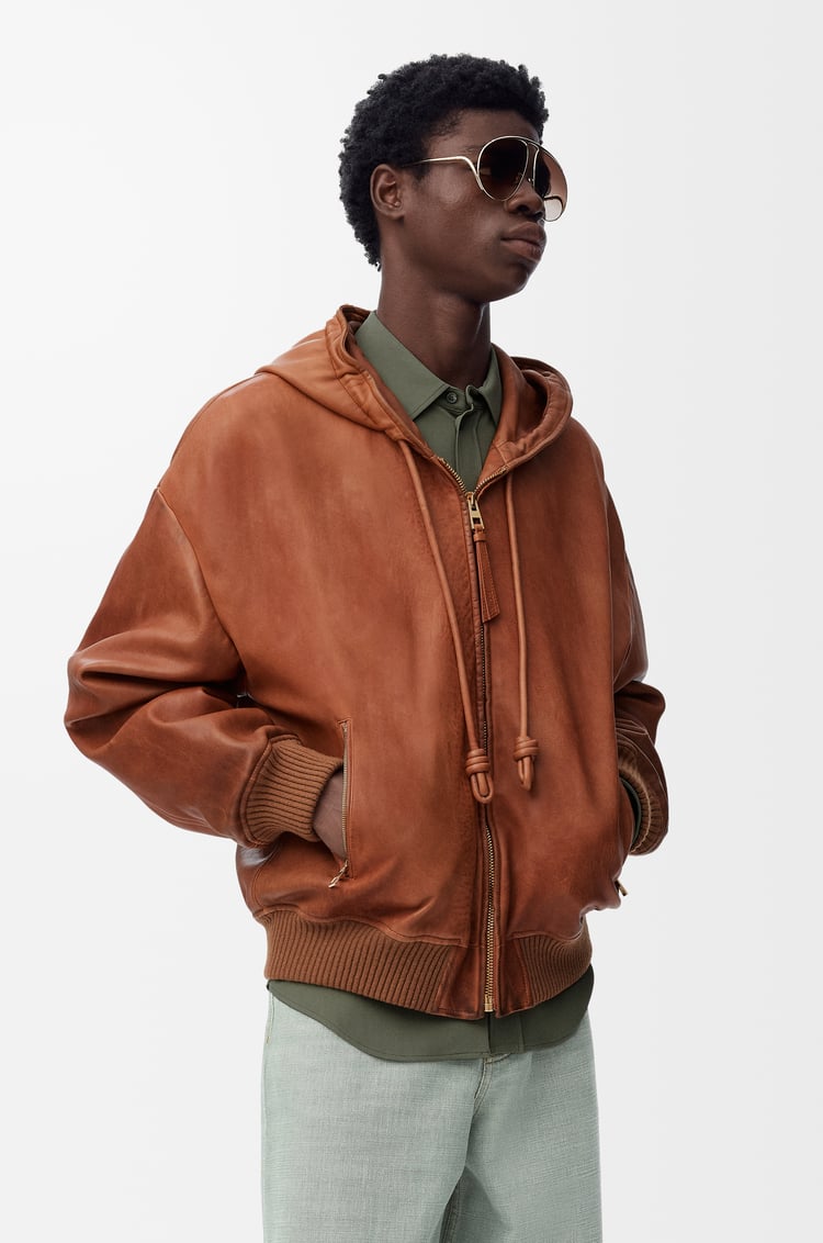 LOEWE Chaqueta con capucha en piel napa de cordero Marrón Claro