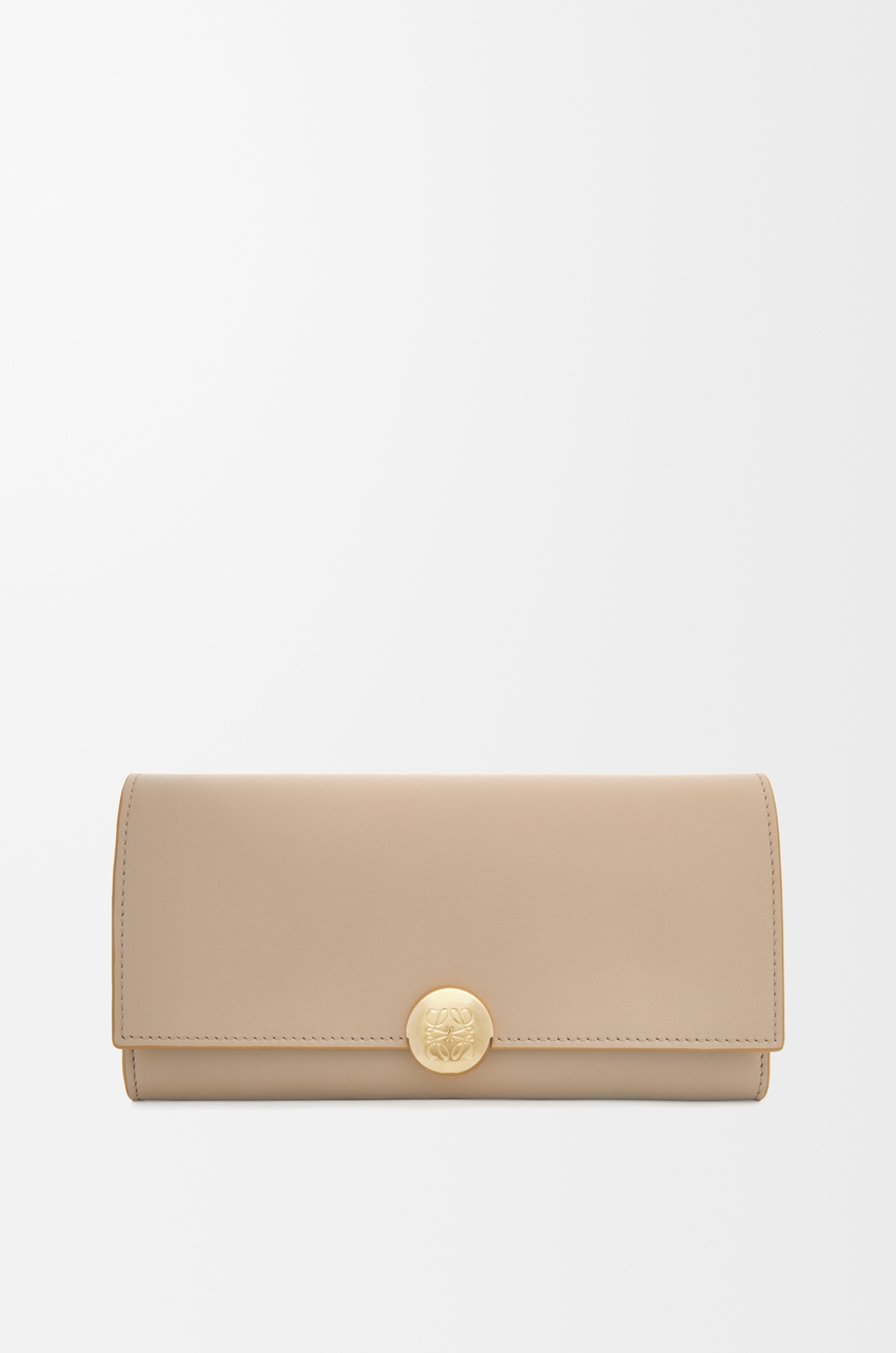 Pebble continental wallet in shiny nappa calfskin