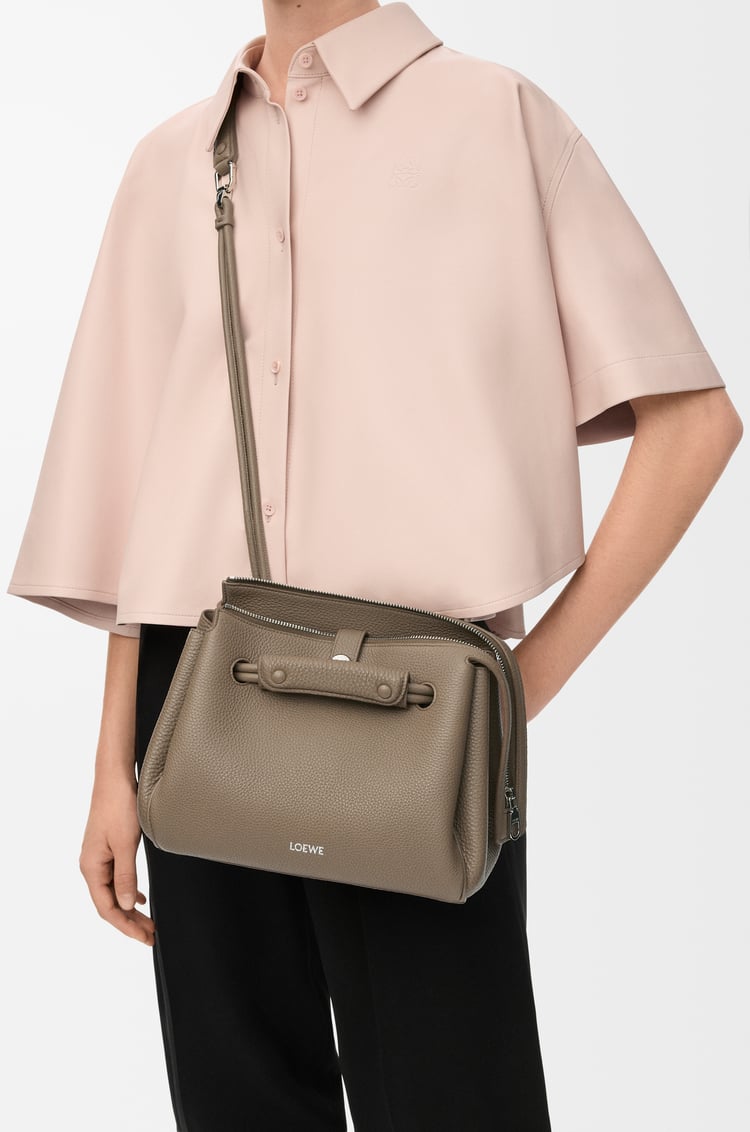 LOEWE マドリードバッグ スモール（サプルグレインカーフ） トープ