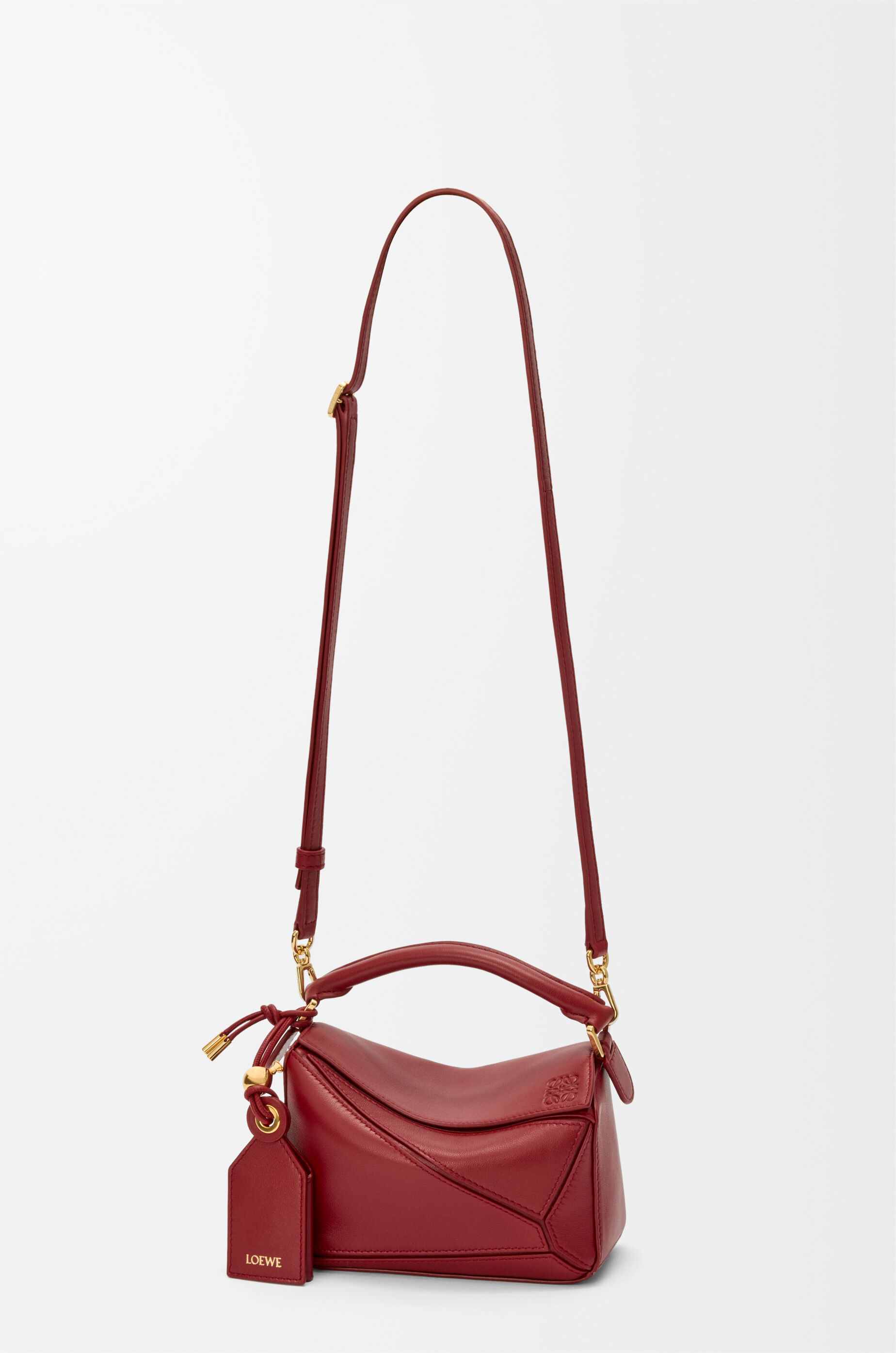 LOEWE 赤 ケース Loewe Red Grained Calfskin Leather Medium Puzzle Bag | Yoogi's Closet