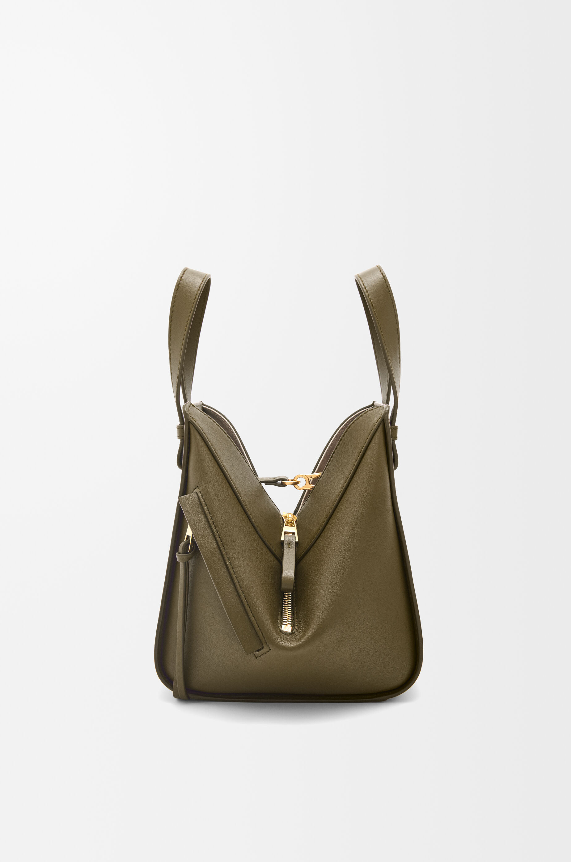 LOEWE ハンモック カーキ チャーム付き