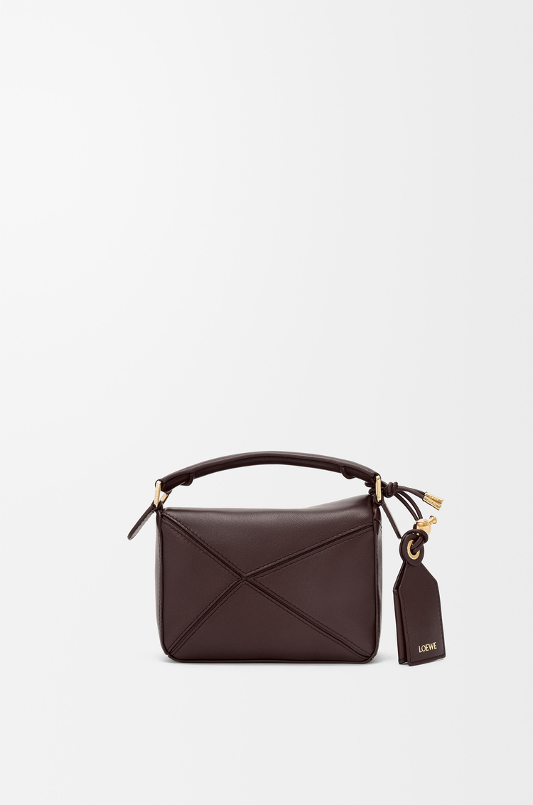 LOEWE Bolso Featherlight Puzzle mini en piel napa de cordero Brownie Oscuro