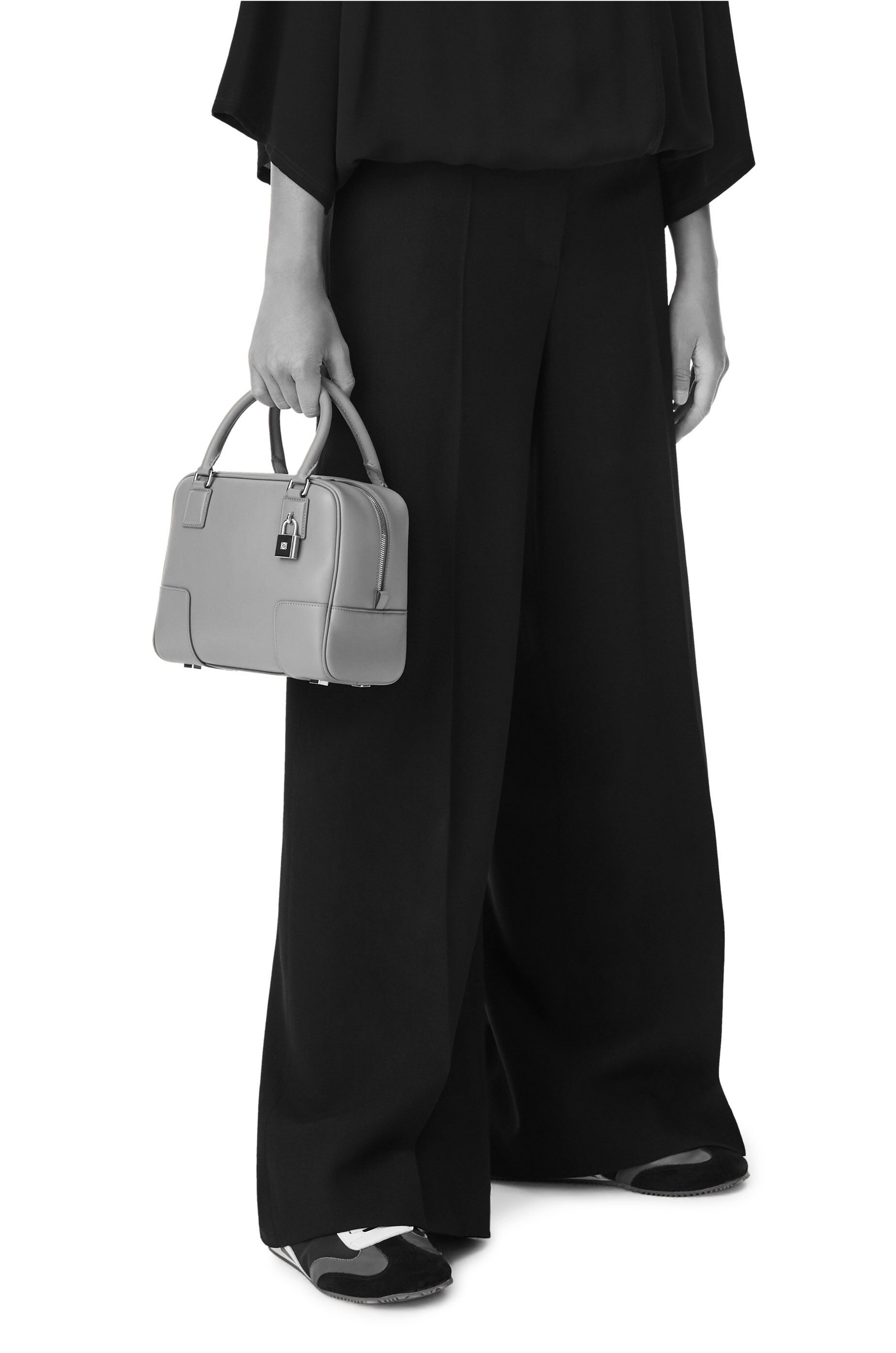 ウィメンズ 高級アマゾナバッグ＆ハンドバッグ｜ロエベ - LOEWE