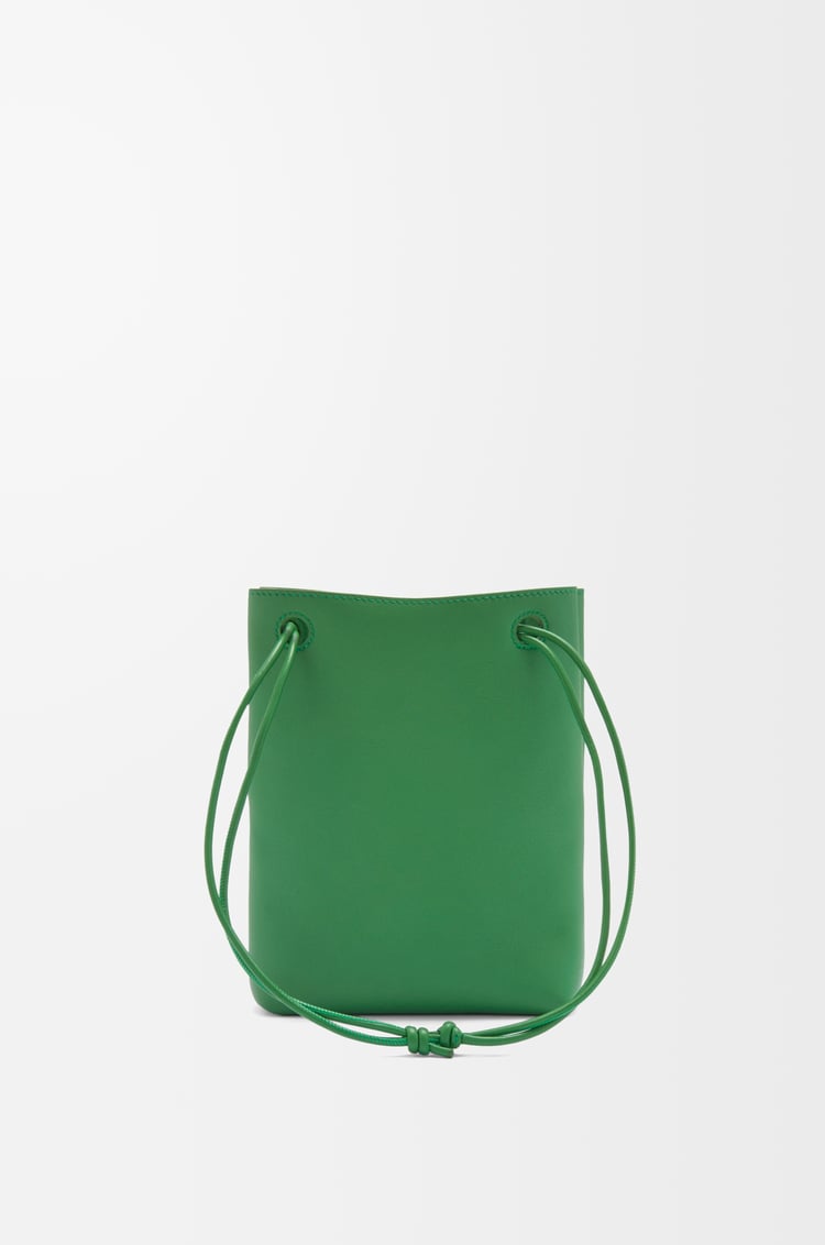 LOEWE 光滑小牛皮 Pebble 手拿包 熱帶綠