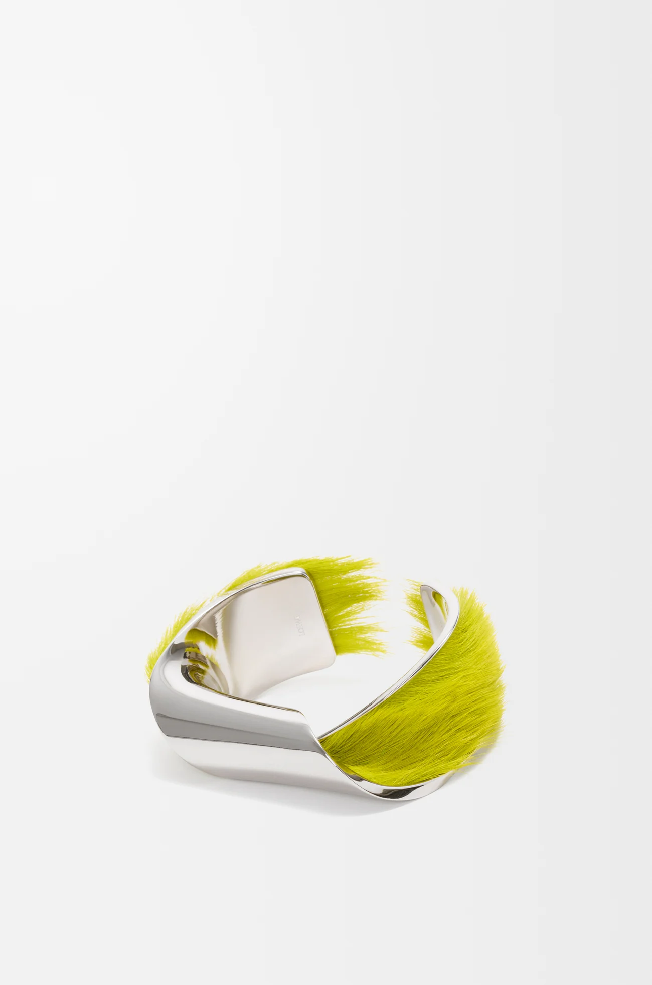 LOEWE Brazalete fino de diseño trenzado en piel de ternera con pelo Plateado/Lima