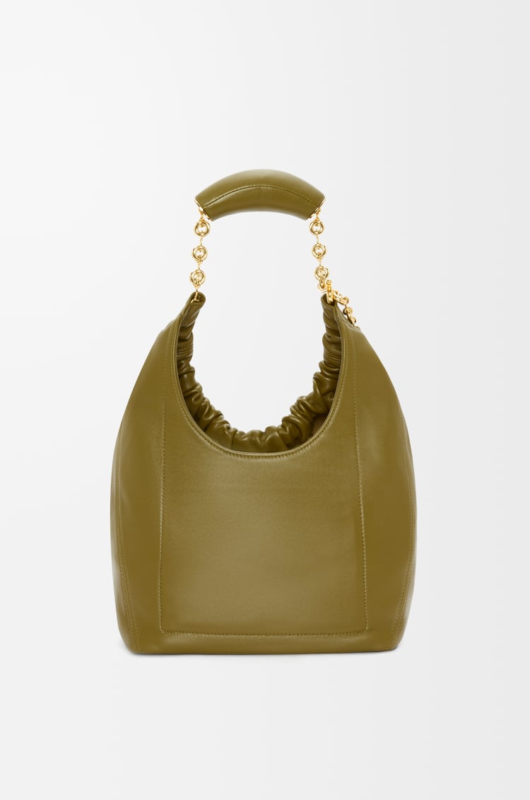 LOEWE Bolso Squeeze pequeño en piel napa de cordero Oliva