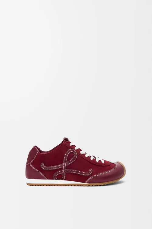 LOEWE Ballet Runner 2.0 Unlined en piel de ciervo y piel de ternera Burdeos
