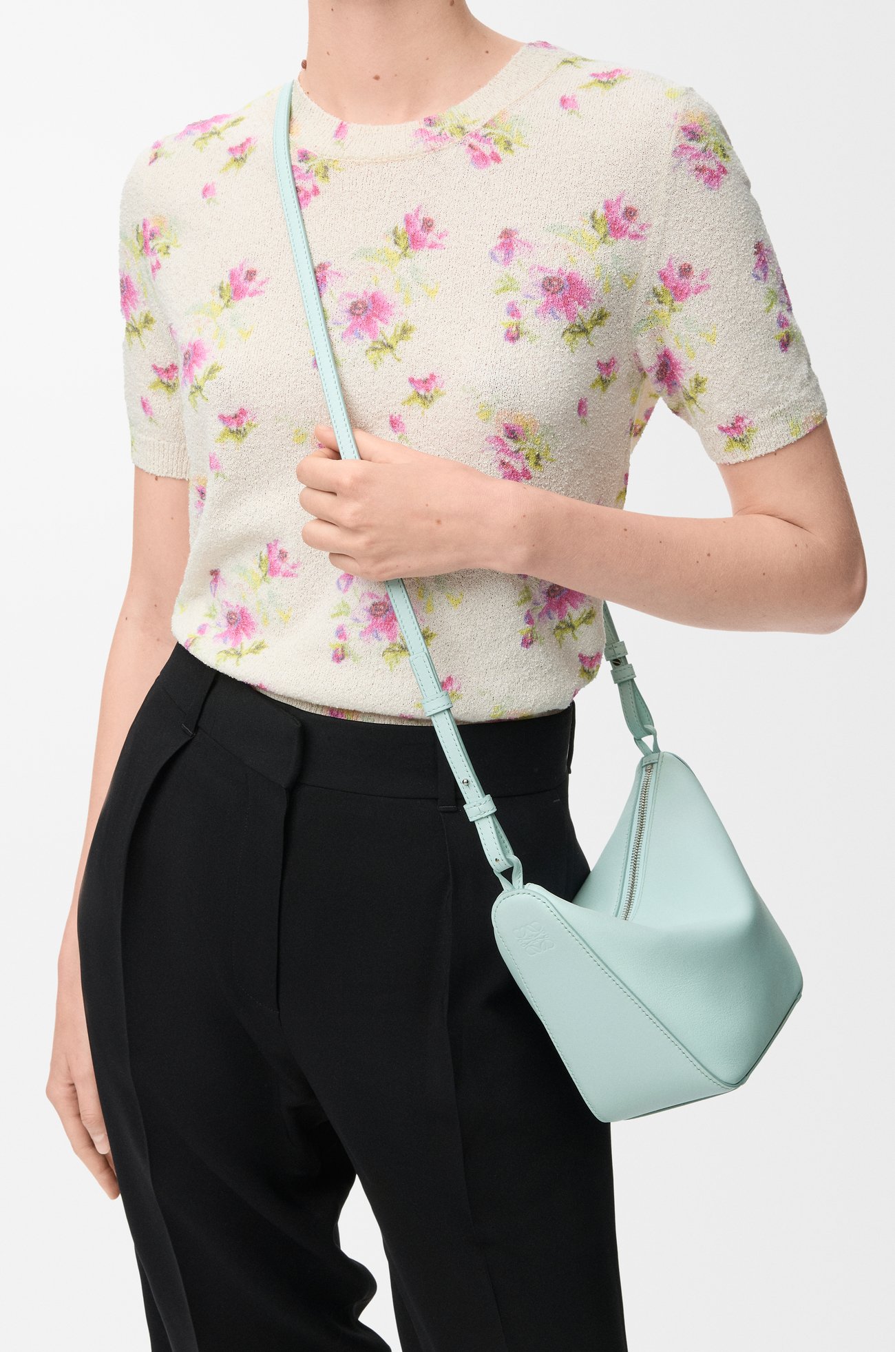 LOEWE Mini Hammock hobo in classic calfskin Frozen
