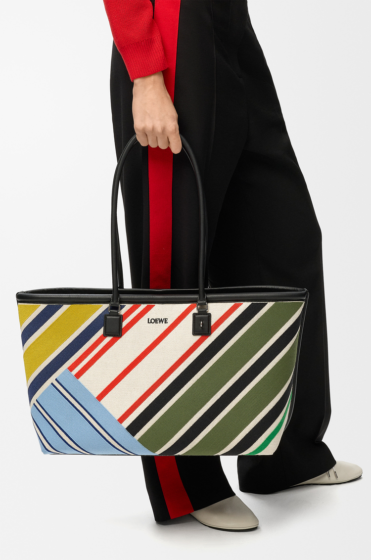 LOEWE Bolso tote Verano grande en lona bordada Crudo/Multicolor