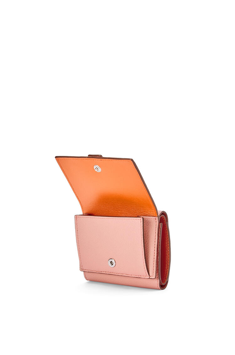 LOEWE Trifold wallet in soft grained calfskin Blossom/Tan