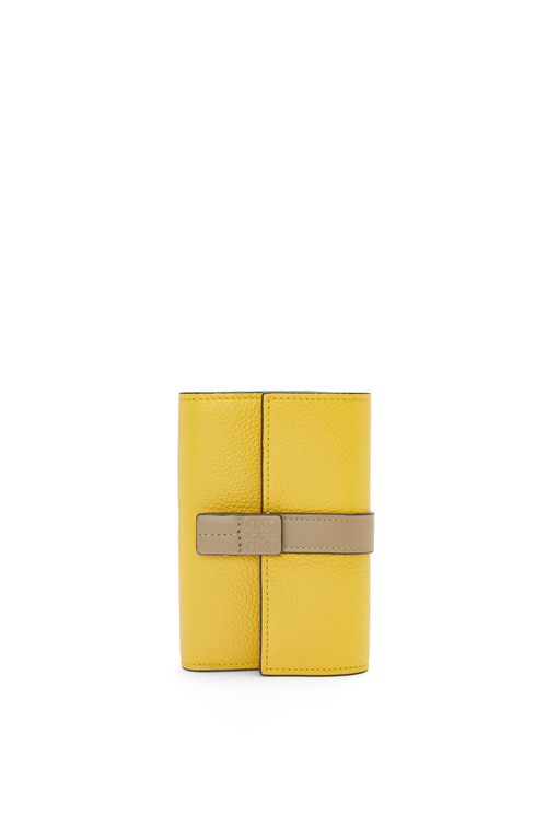 LOEWE 苦い 三つ折り財布 クマ リス グレー イエロー スナフジタ