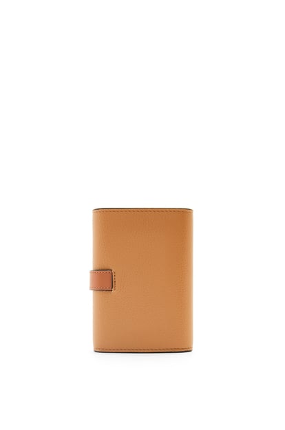 LOEWE Small vertical wallet in soft grained calfskin Toffee/Tan plp_rd