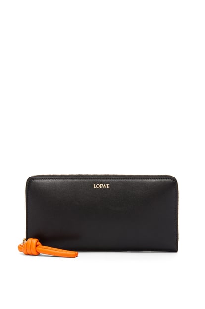 LOEWE Knot zip around wallet in shiny nappa calfskin Black/Bright Orange