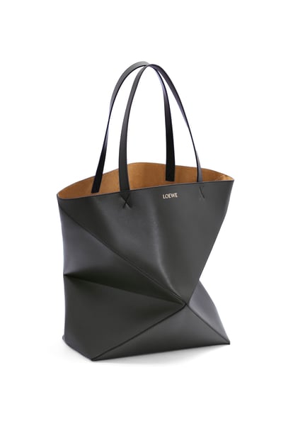 LOEWE XL Puzzle Fold Tote in shiny calfskin 黑色 plp_rd