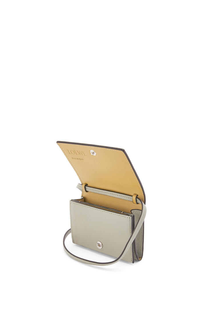 LOEWE Brand cardholder in classic calfskin Light Green/Dark Gold pdp_rd