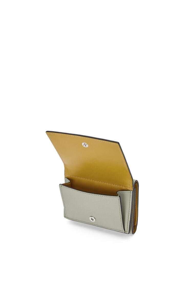 LOEWE Brand trifold 6 cardholder in classic calfskin Light Green/Dark Gold