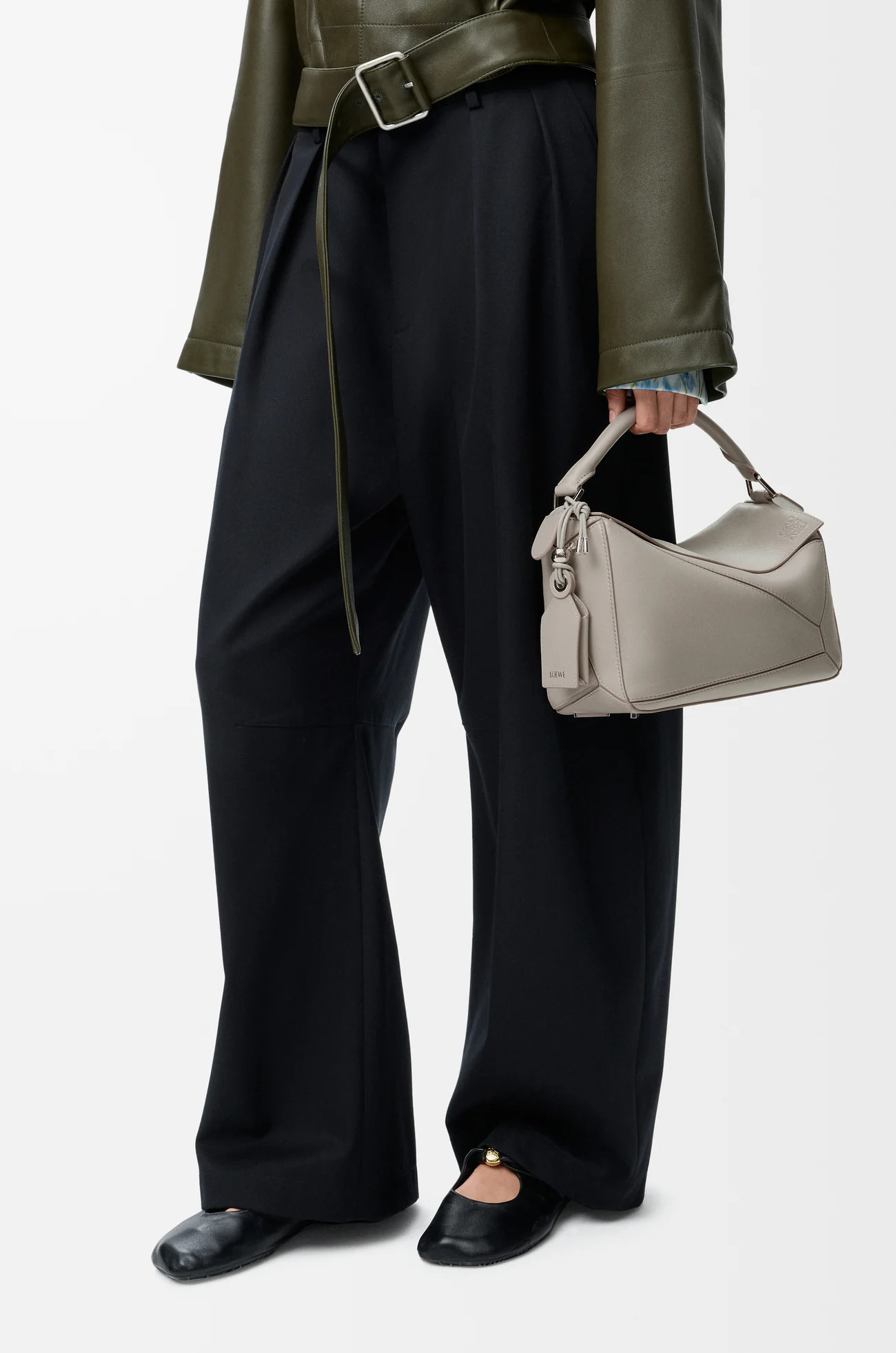 LOEWE Petit sac Featherlight Puzzle en cuir d'agneau nappa Gris Coquillage