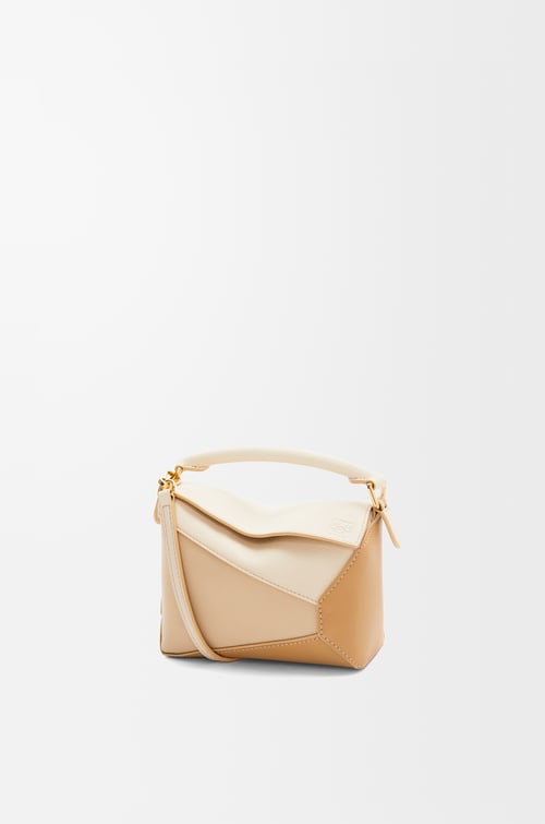 LOEWE Bolso Puzzle mini en piel de ternera Angora/Beige Empolvado/Dorado
