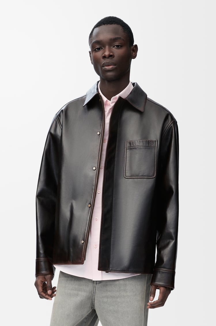 LOEWE Sobrecamisa en piel napa de ternera Ébano