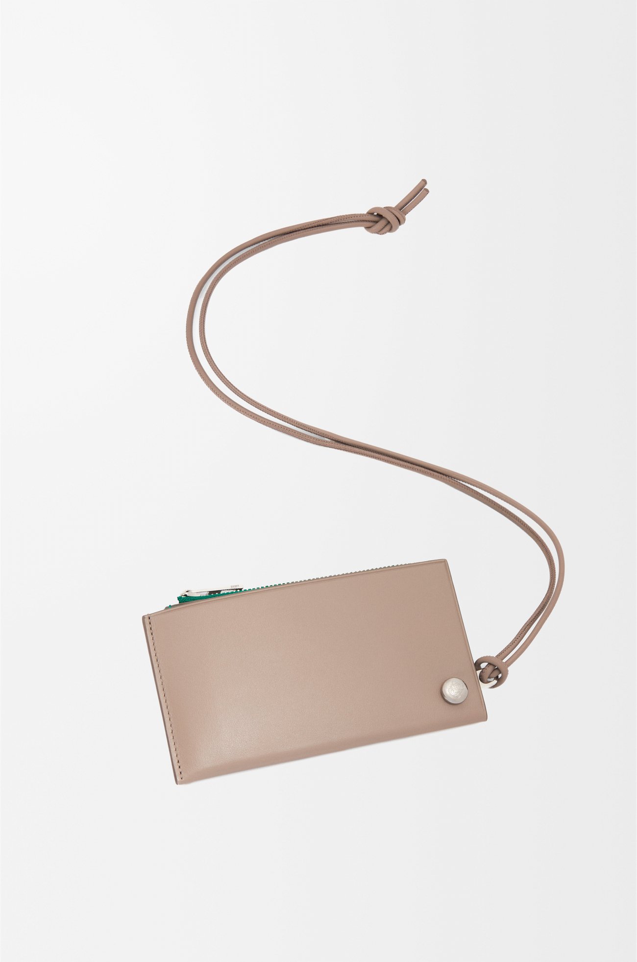 LOEWE Pebble Slider coin cardholder in shiny nappa calfskin Sand/Tropical Green plp_rd