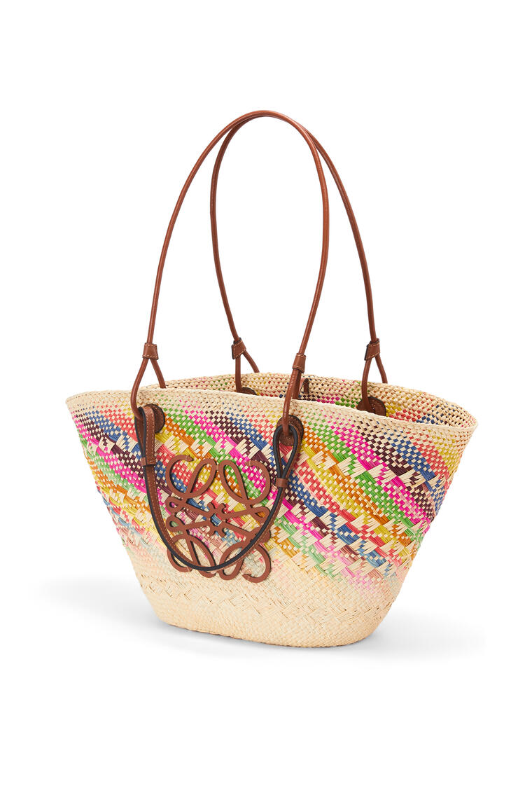 LOEWE Bolso Anagram Basket en palma de iraca multicolor y piel de ternera Multicolor/Bronceado