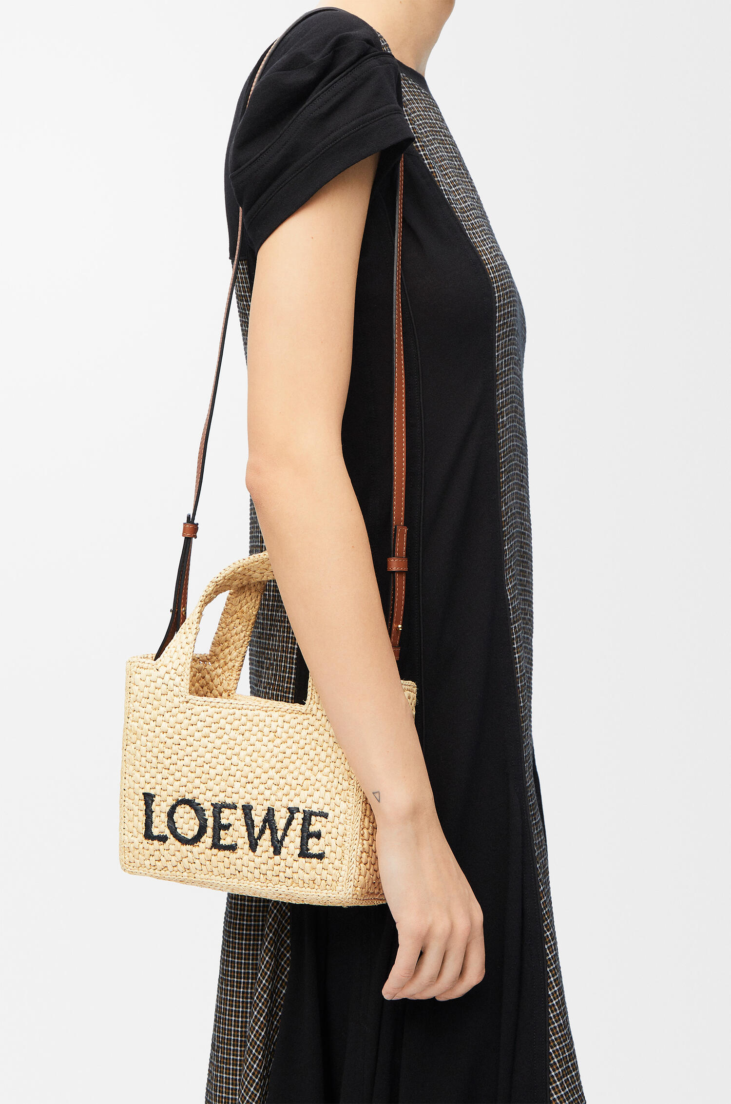 Mini LOEWE Font Tote in raffia Natural - LOEWE