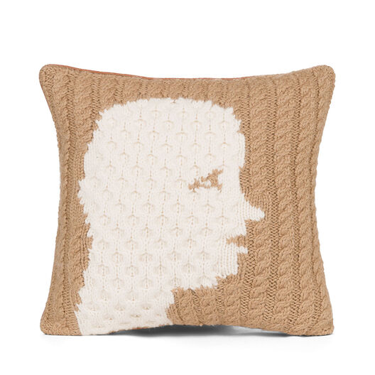 LOEWE Hand Knitted Cushion 2 40X40 Camel/White LOEWE Hand Knitted Cushion 2 40X40 Camel/White all
