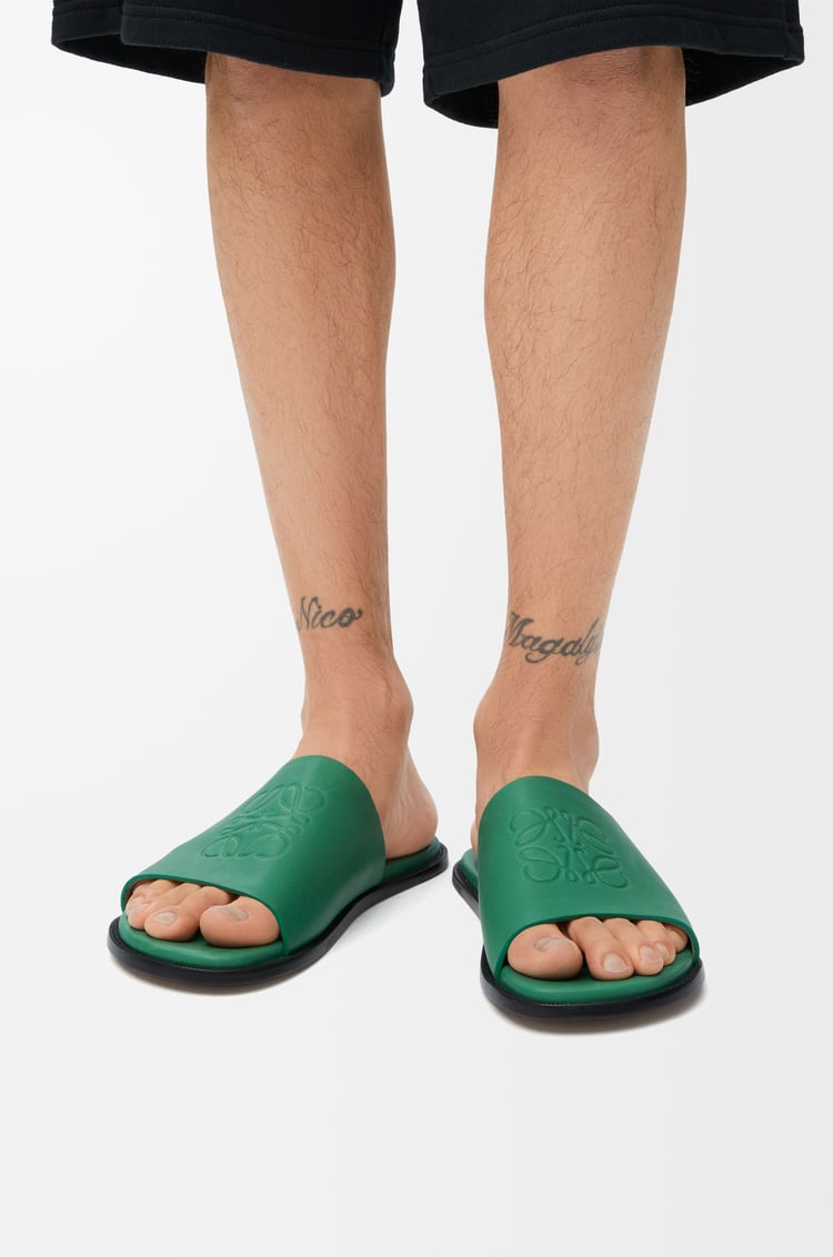 LOEWE Sandalia Flex Anagram en piel de ternera Verde