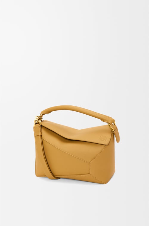 LOEWE Bolso Puzzle Edge pequeño en piel de ternera Sáhara plp_rd