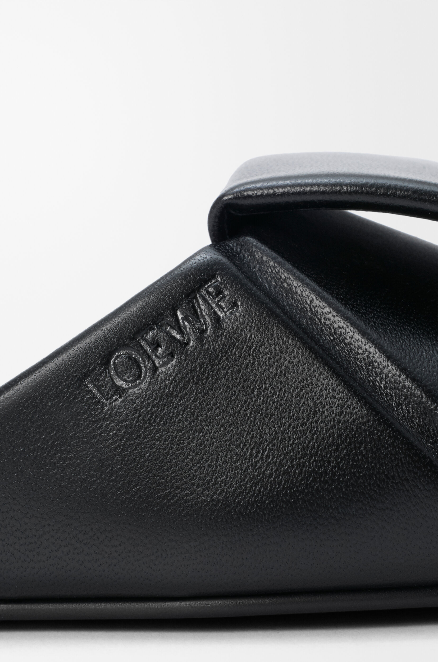 Origami slide in lambskin Black - LOEWE APAC official website