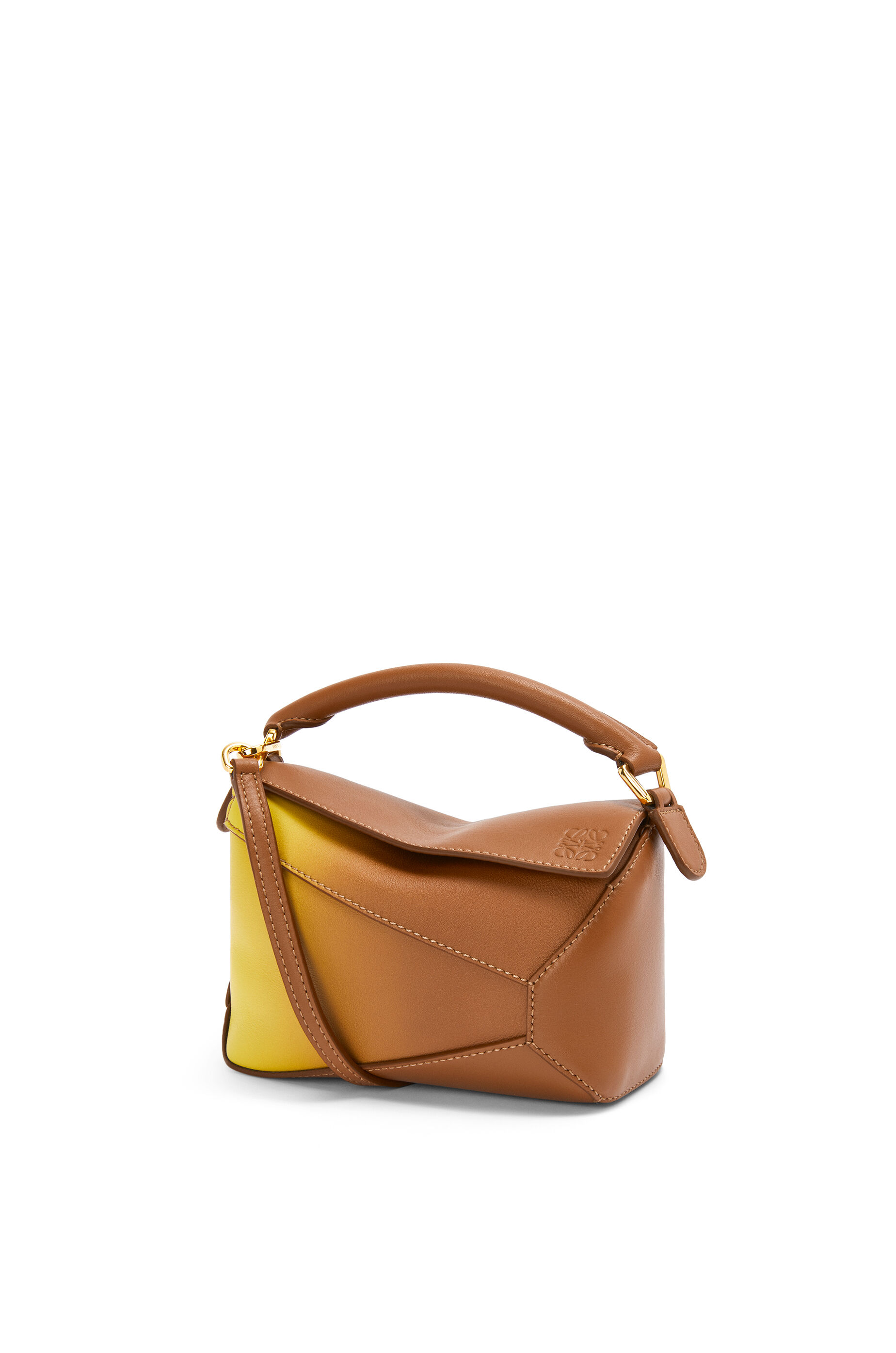 loewe puzzle bag size