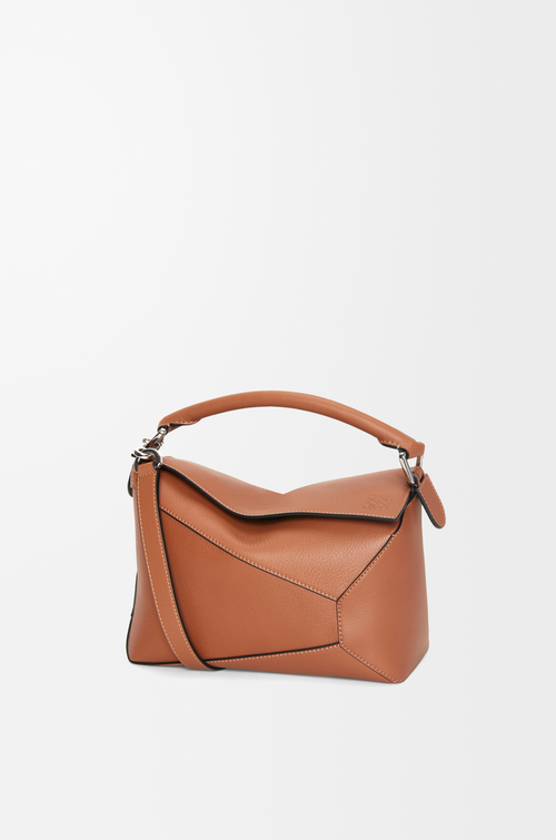 LOEWE Bolso Puzzle Edge pequeño en piel de ternera clásica Marrón Claro