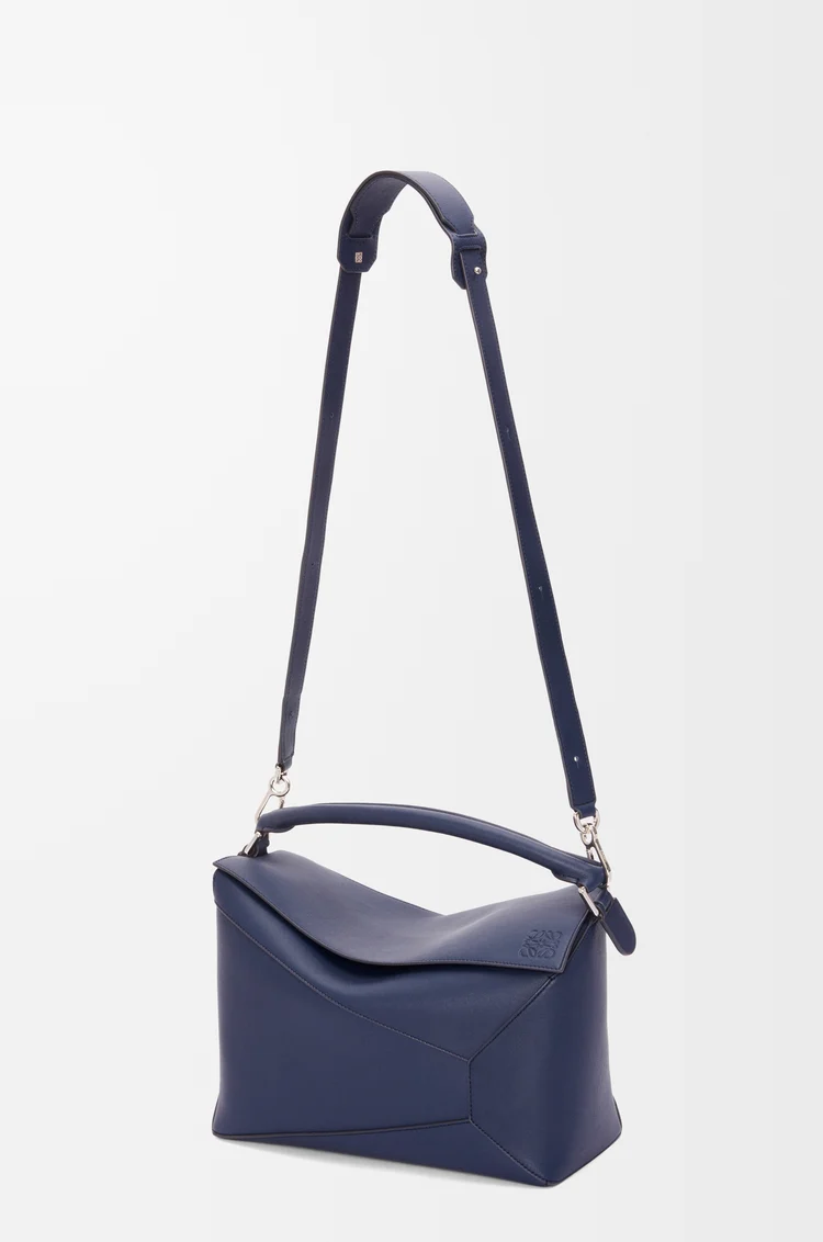 LOEWE Grand sac Puzzle Edge en cuir de veau grainé Bleu Abysse