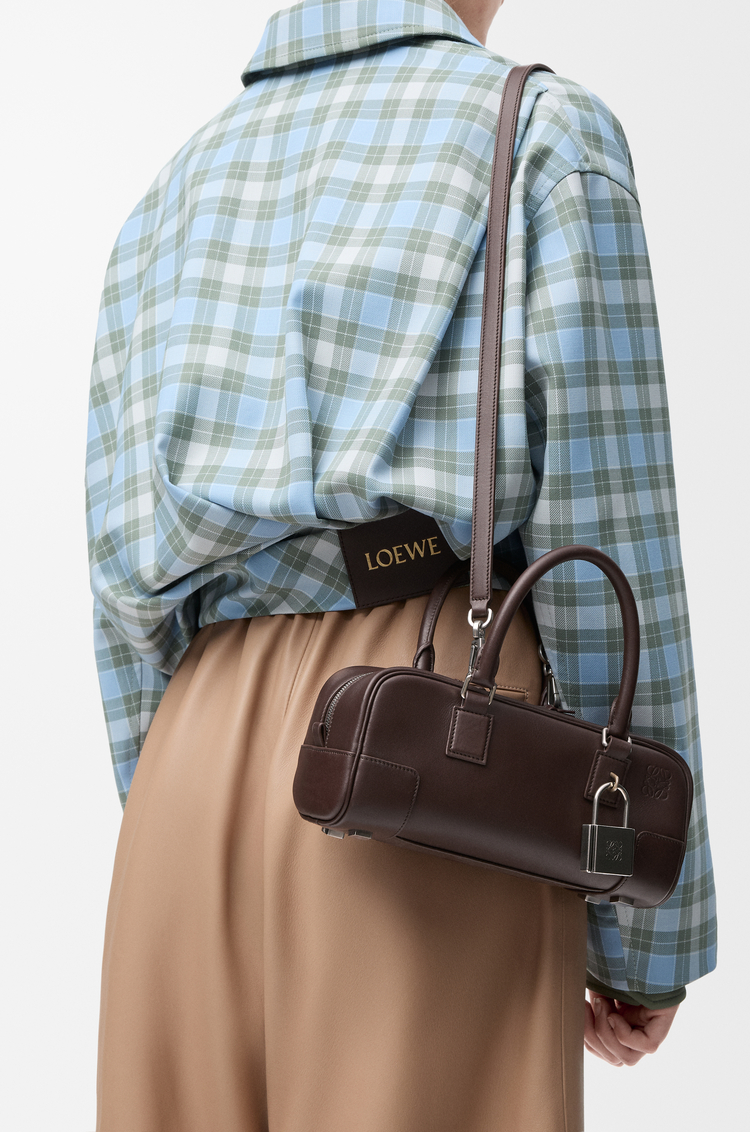 LOEWE アマソナ23 クロップド バッグ（シャイニーカーフ） ダークブラウニー