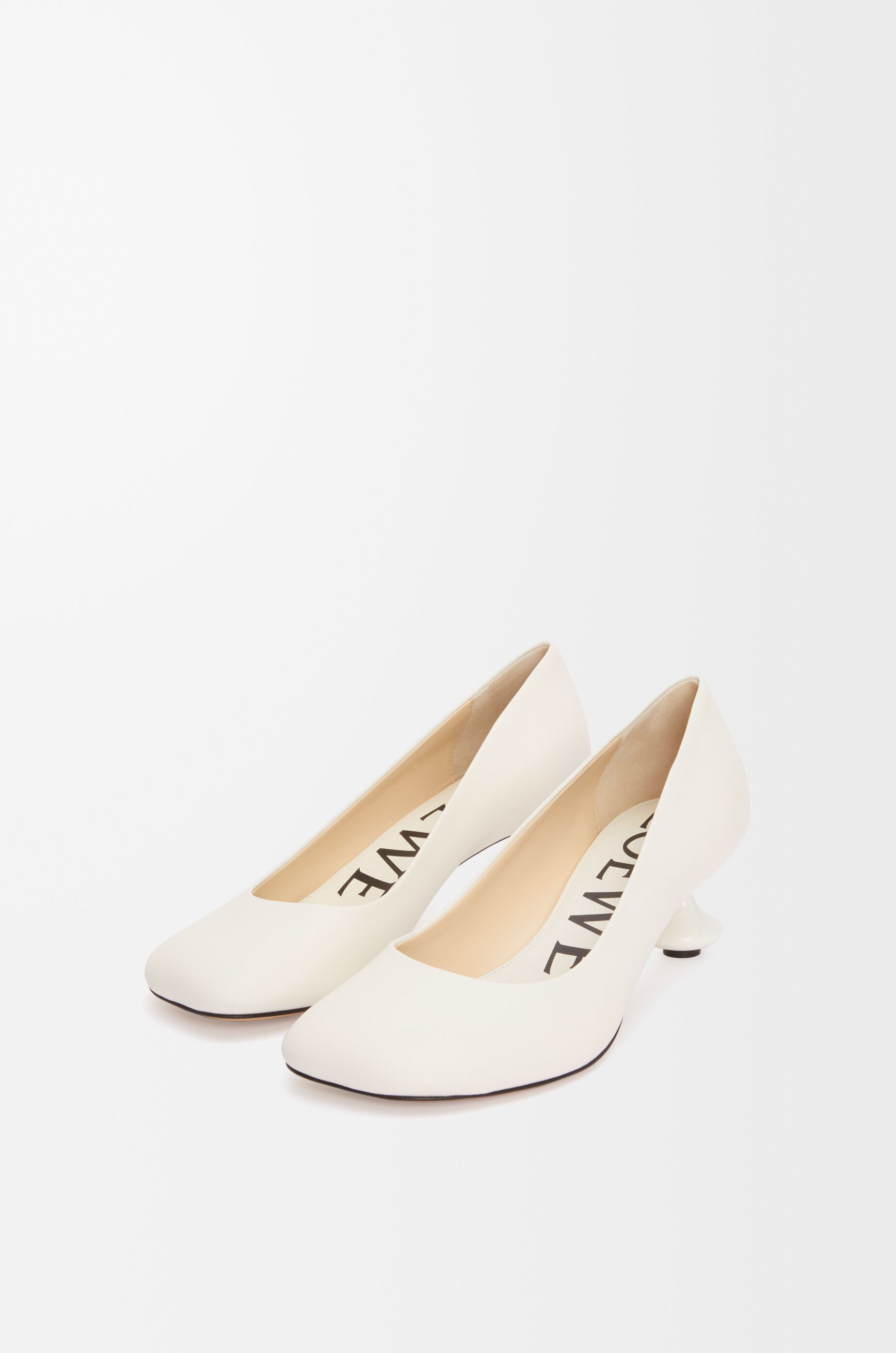 Toy pump in goatskin White - LOEWE International official website