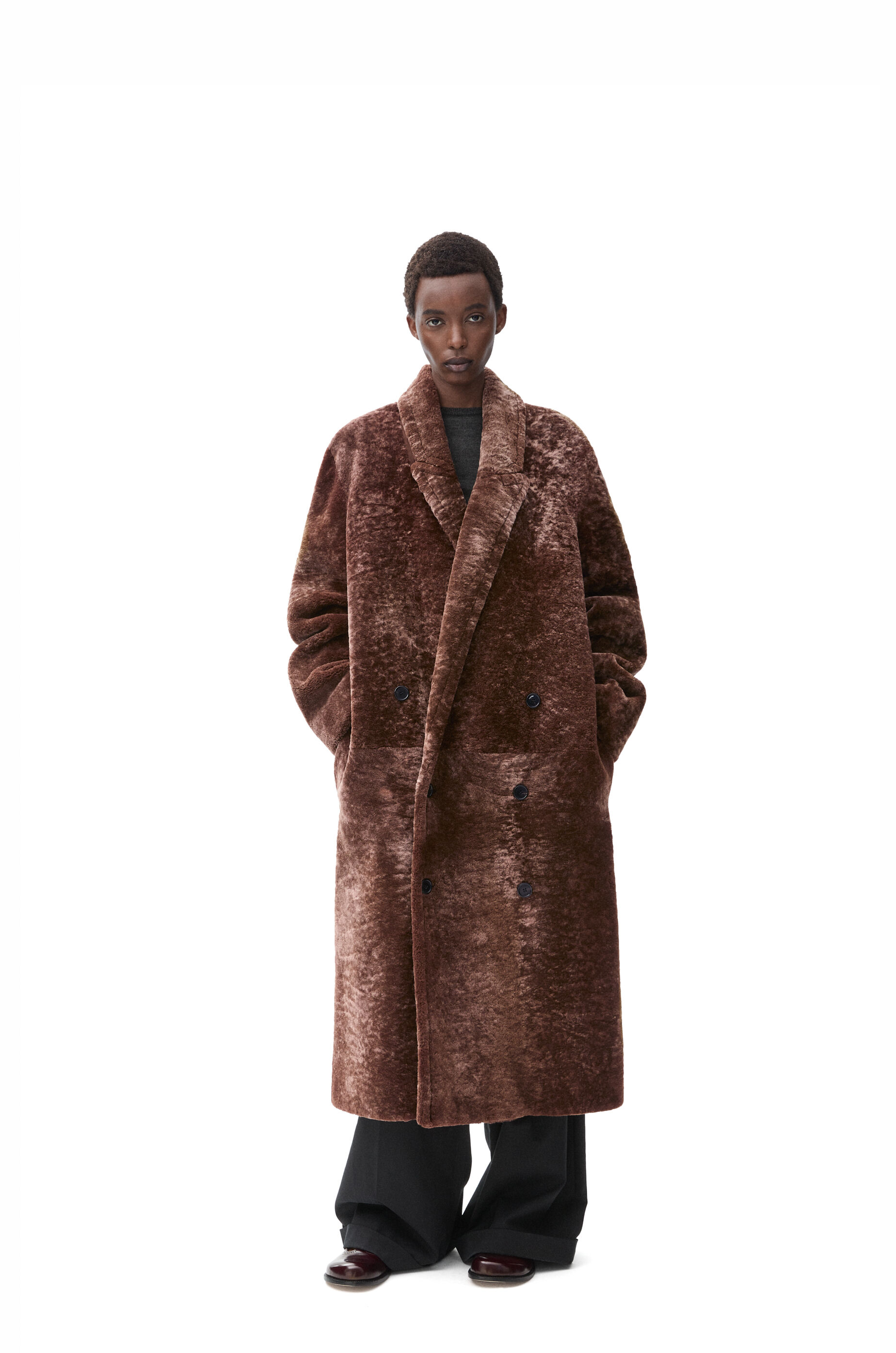 Double breasted coat in shearling Chocolate LOEWE