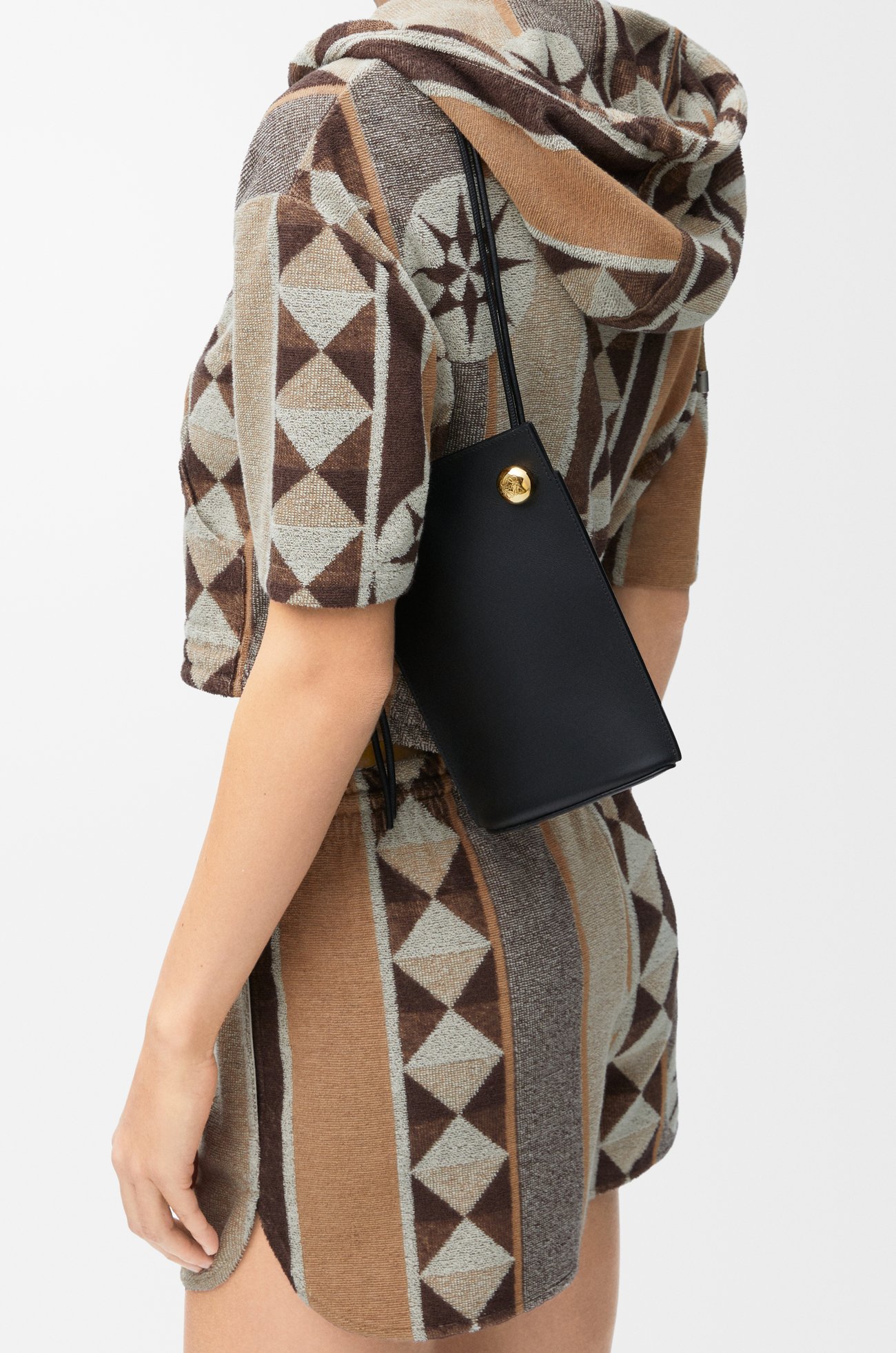 LOEWE Pebble Dice pocket in classic calfskin Black