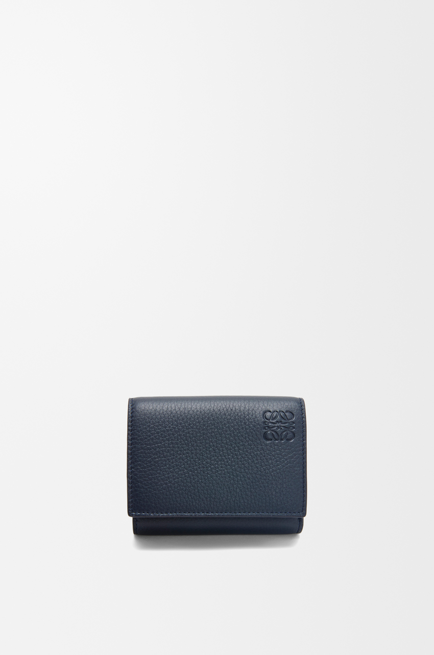 Trifold wallet in soft grained calfskin