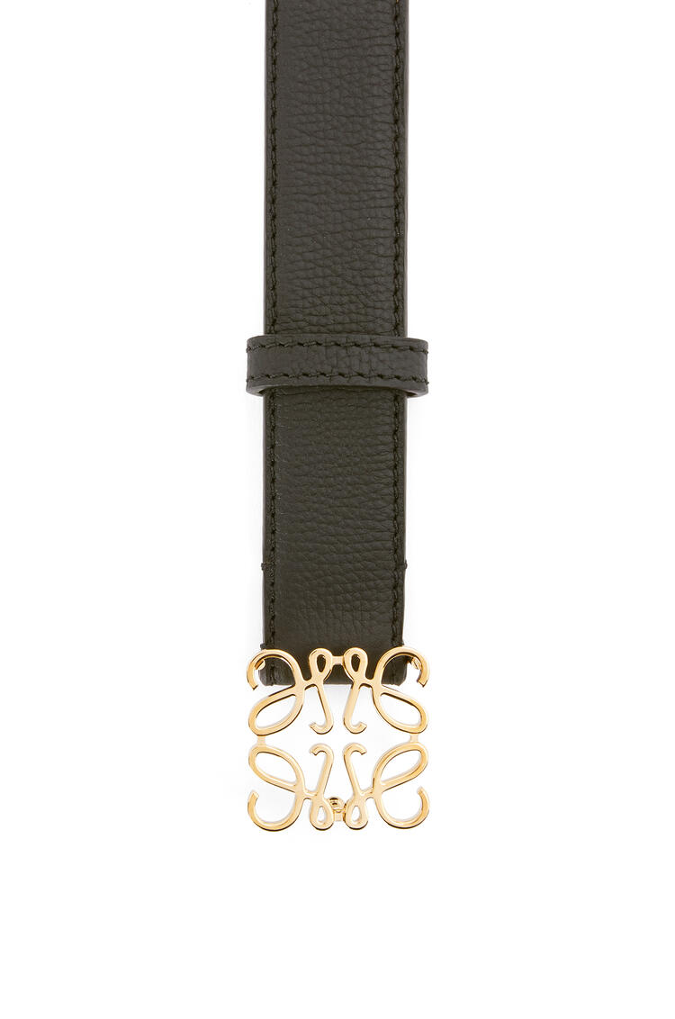 LOEWE Cinturón Anagram en piel de ternera graneada Negro/Oro