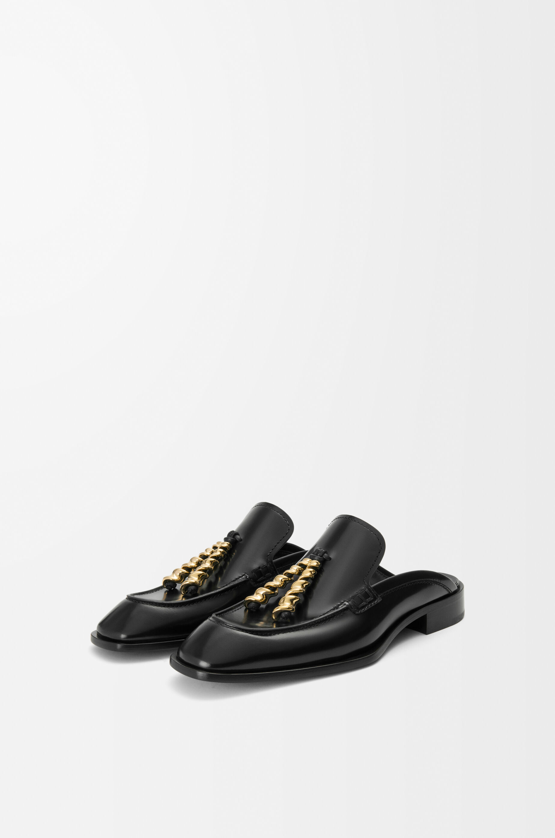 エッジ ローファー ミュール（ブラッシュドカーフ） ブラック - LOEWE