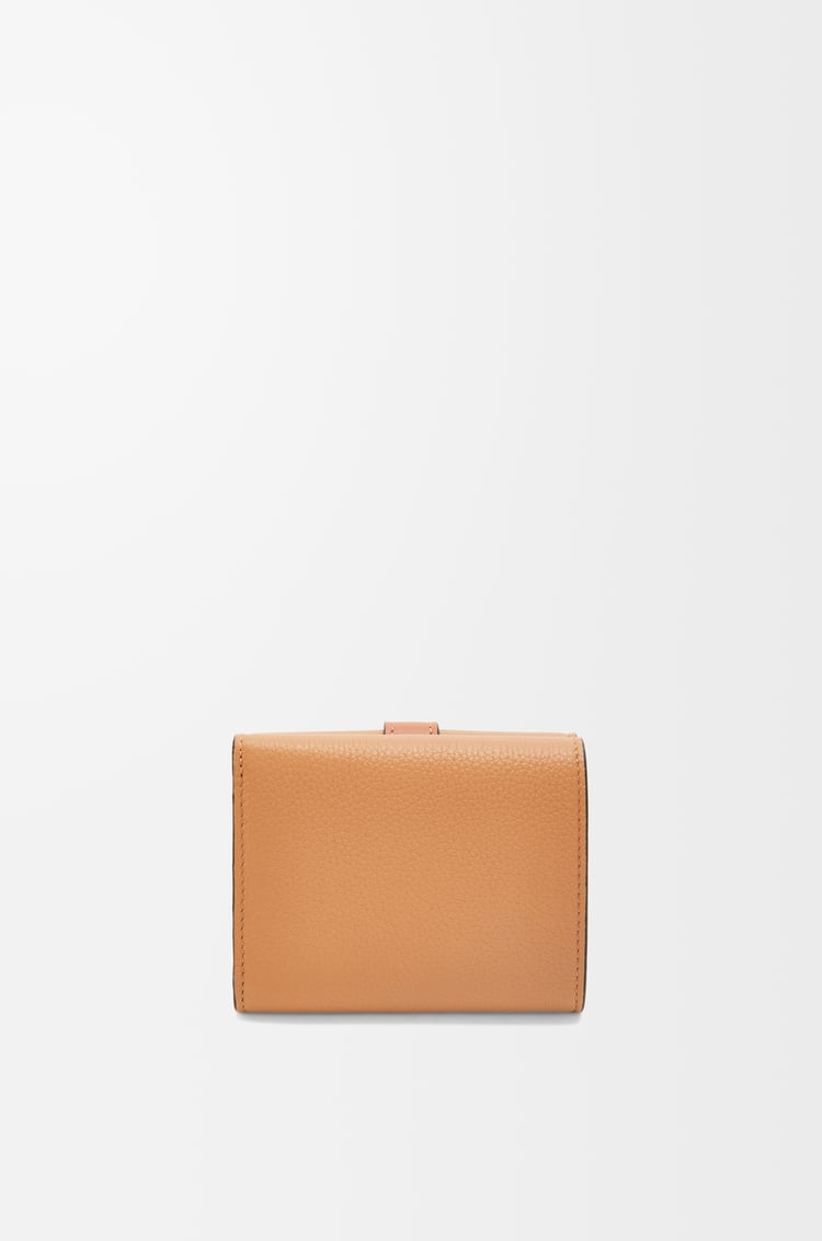 LOEWE Trifold wallet in soft grained calfskin Toffee/Tan