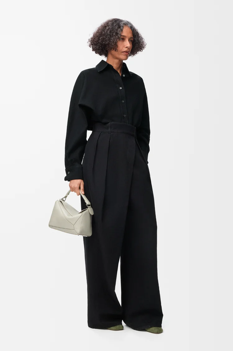 LOEWE Camisa cruzada en denim Negro