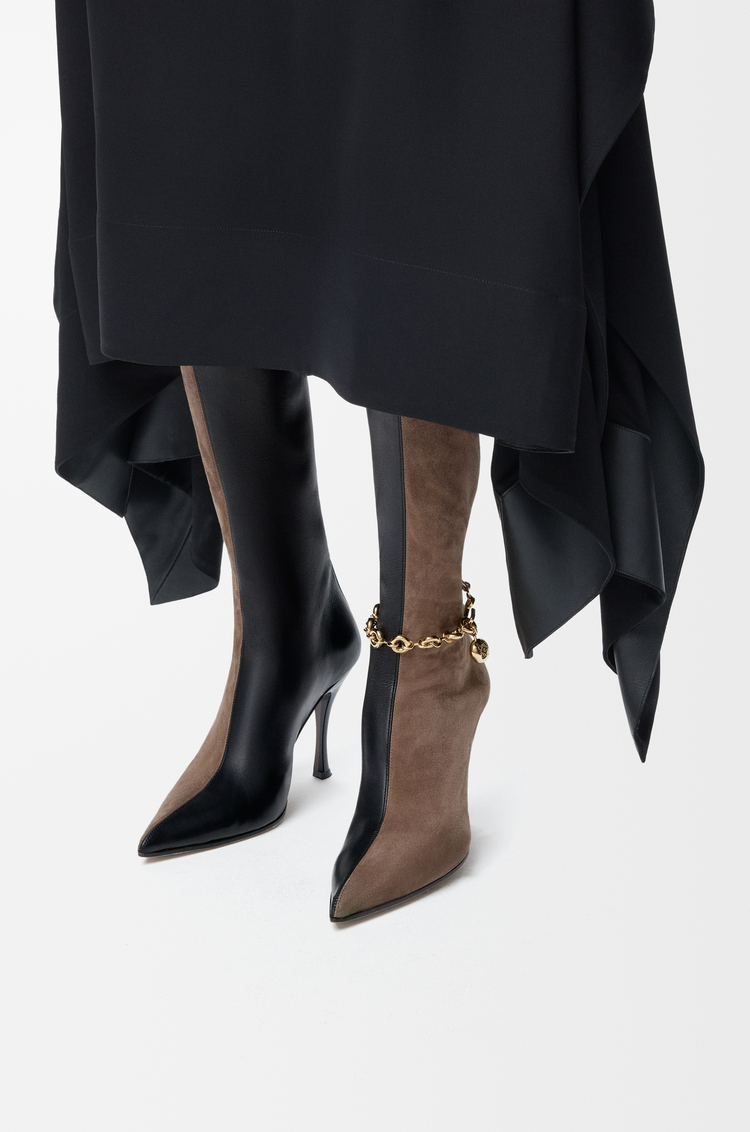 LOEWE Bota New Comic en piel de cordero elástica y ante Negro/Tabaco