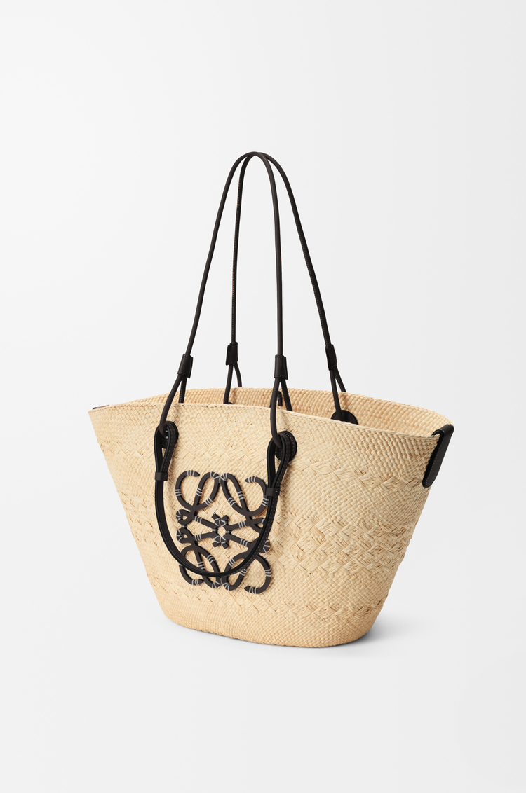 LOEWE アナグラム バスケットバッグ ミディアム（イラカヤシ&カーフ） ナチュラル/ブラック