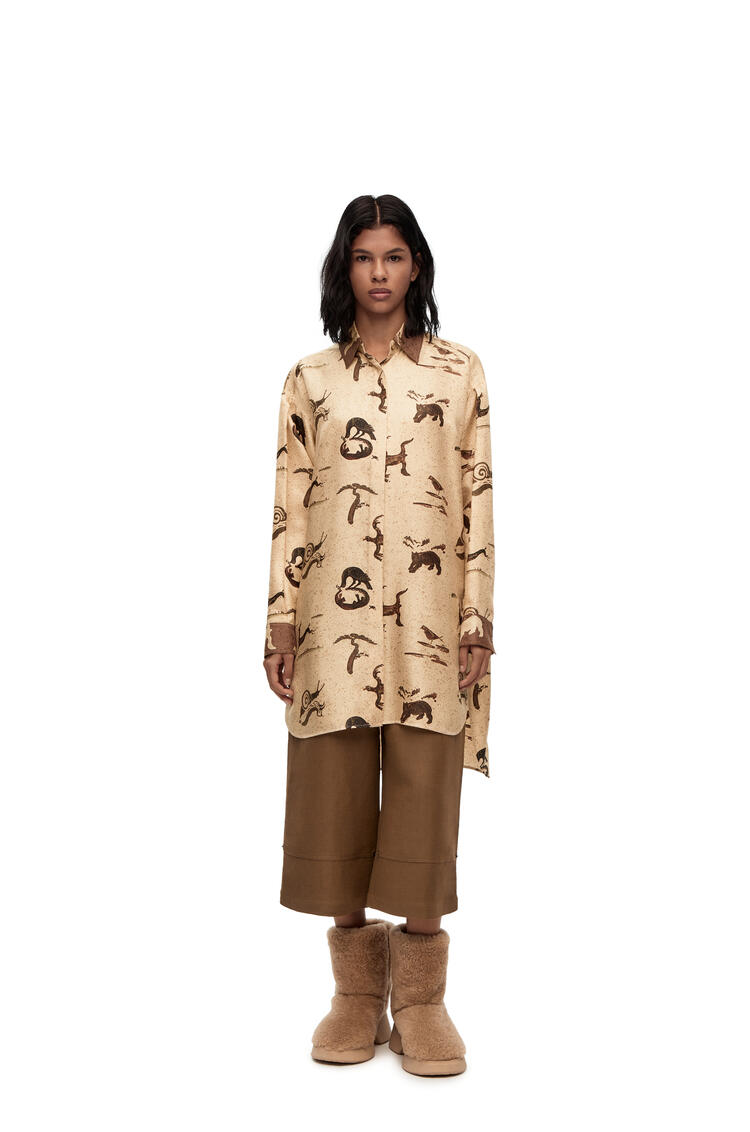 LOEWE Animal print oversize shirt in silk Light Beige/Brown
