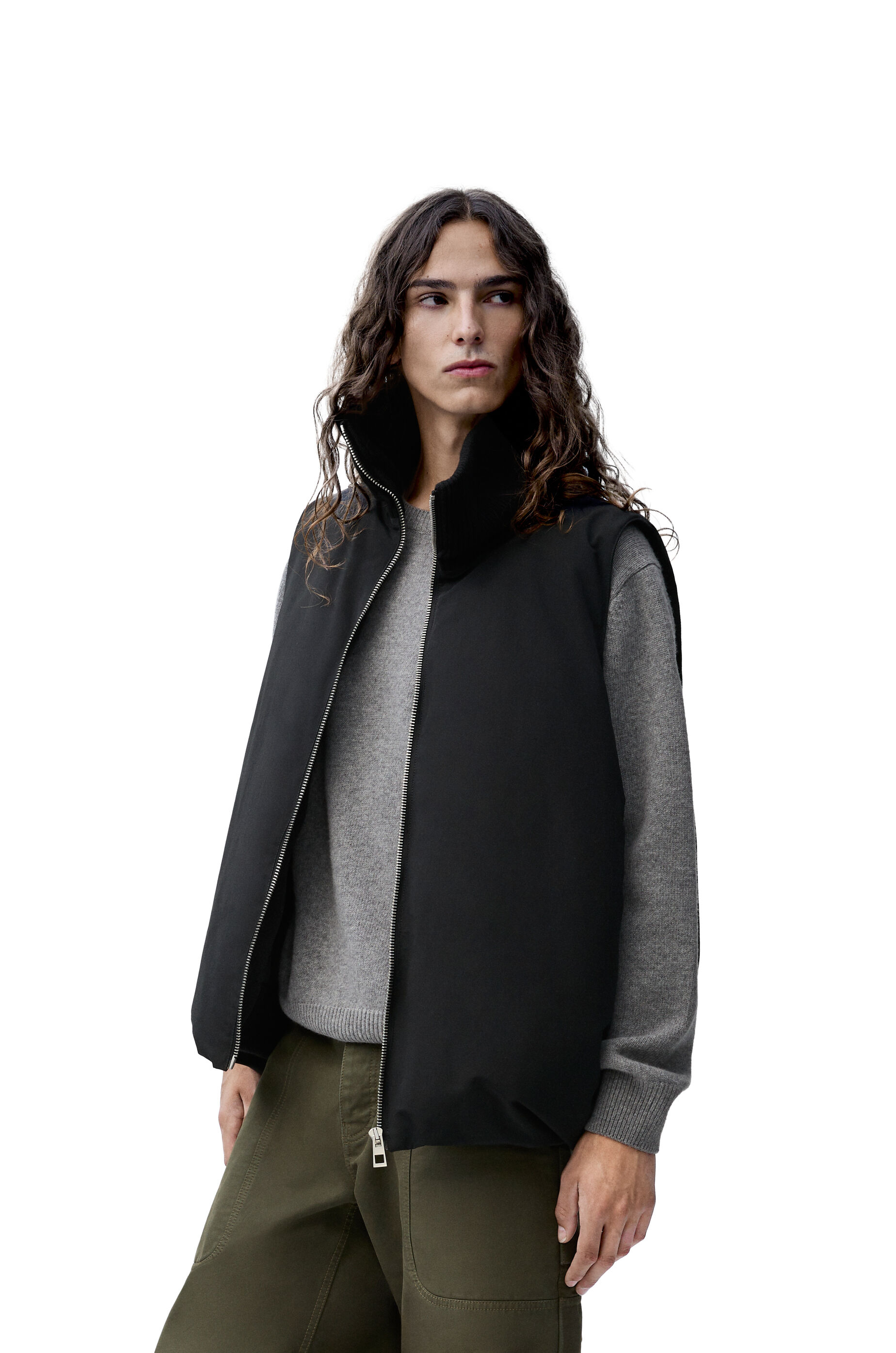【在庫あり】 パファー ベスト（テクニカルコットン） ブラック - LOEWE トップス