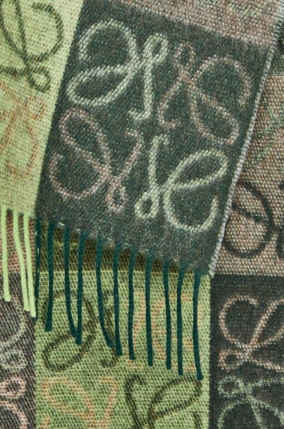 LOEWE Scarf in wool and cashmere Bottle Green/Khaki plp_rd