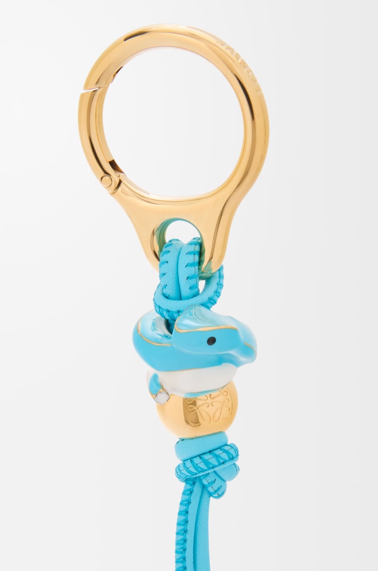 LOEWE Charm Snake en piel de ternera Azul Cielo