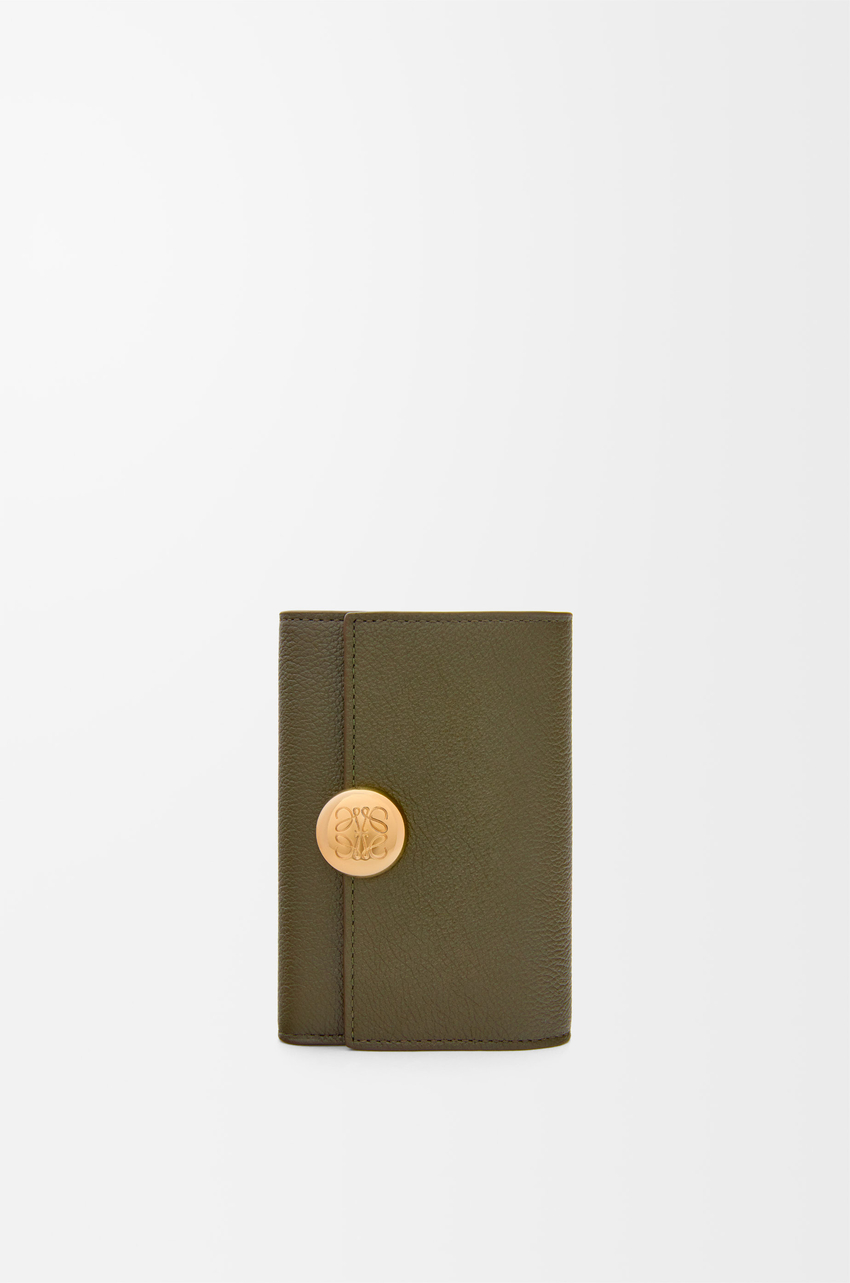 Pebble small vertical wallet in pebble grained calfskin